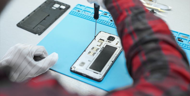 Fast phone repair services